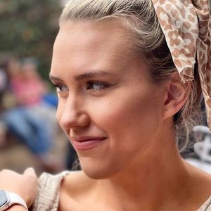 Meet your Posher, Carly